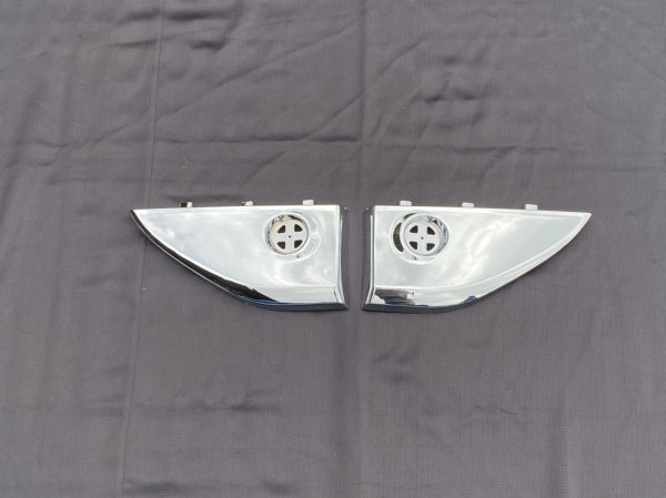 ● 新品:日野17レンジャー メッキ ステップスカート HIGHタイプ 左右セット 【R-10】拍卖