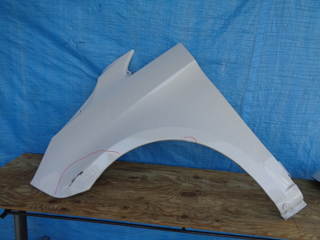 ☆AZ911 ベンツ W447 Vクラス フェンダー 左 白拍卖