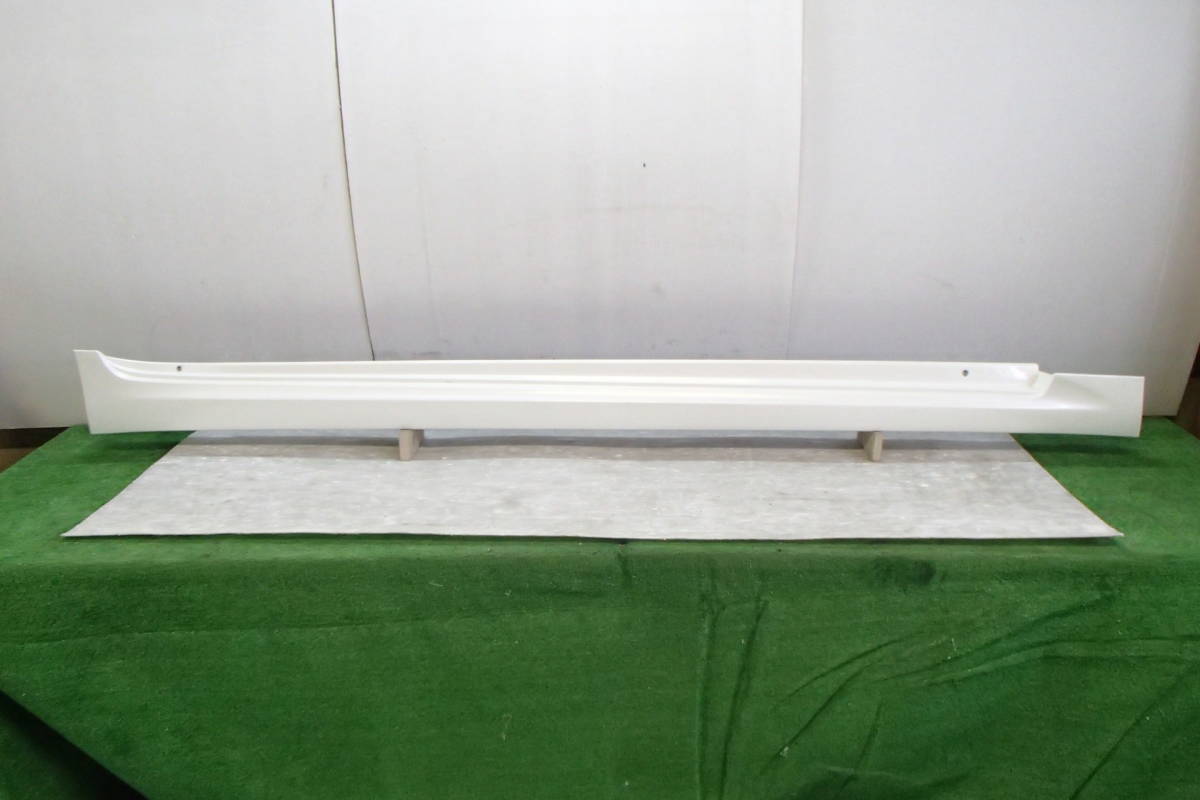 GRS200/GRS201/GRS202/GRS203/GWR204 クラウン ハイブリッド HV 純正 右 サイド ステップ 062 ホワイトパール 75850-30290 【23-912】拍卖