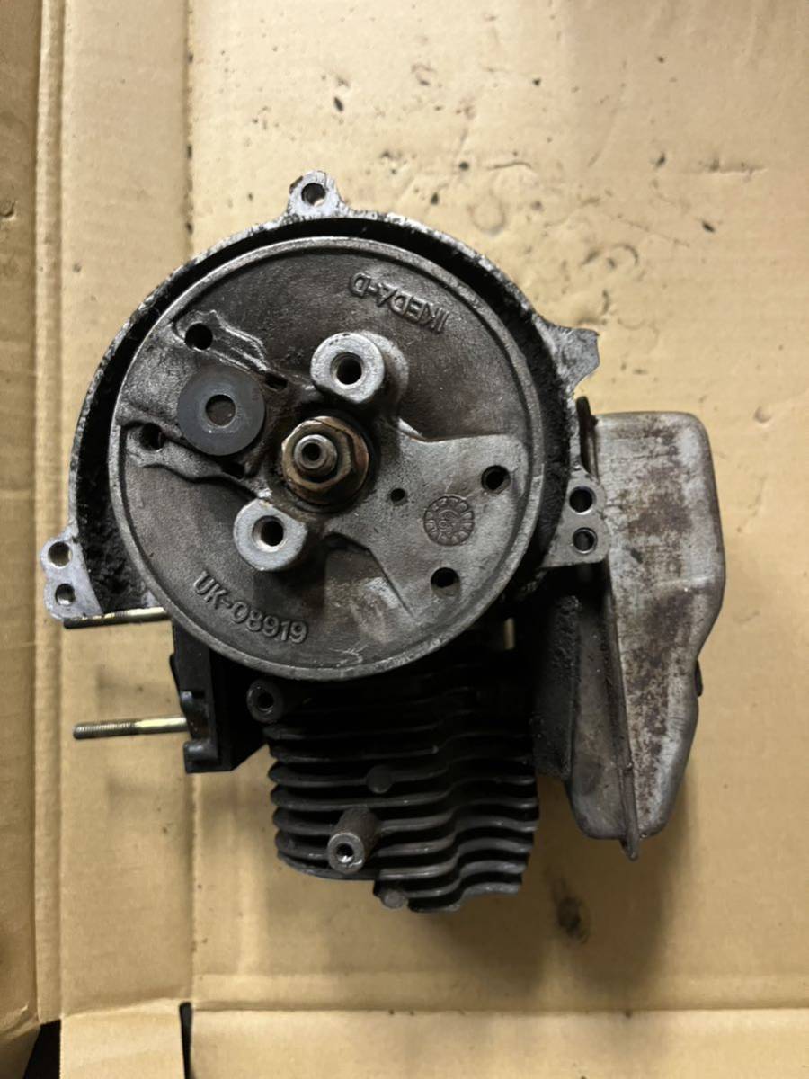 草刈機刈払機 部品パーツ エンジン 部品取り用 圧縮あり ジャンク取扱 スチールFS26S拍卖