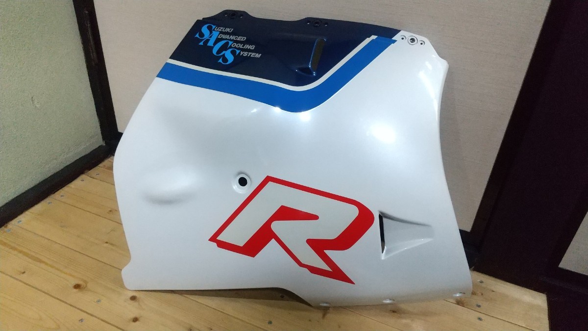 GSX-R1100 GU74 サイドカウル 純正 新品未使用 デッドストック品 希少色 アンダーカウル gsx-r750 油冷 初期型拍卖