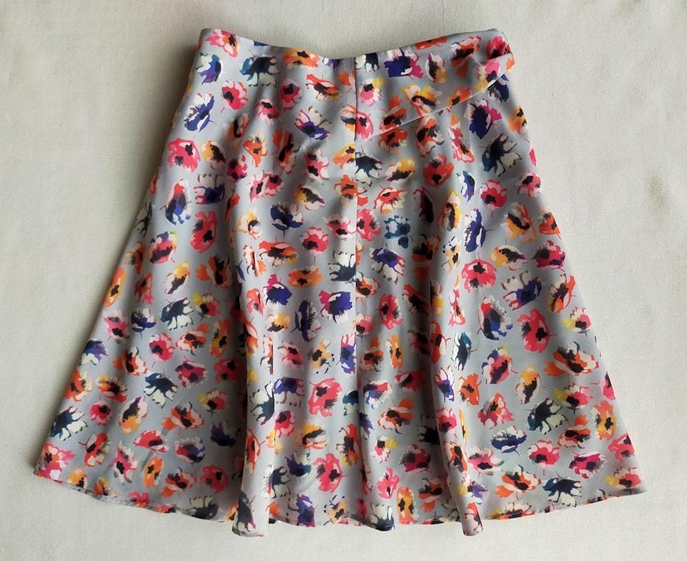 Paul Smith Black Label 総柄 ひざ丈 フレア スカート シルクタッチ 花柄 春 夏 オンワード 薄手 iena ined keita maruyama mina perhonen拍卖
