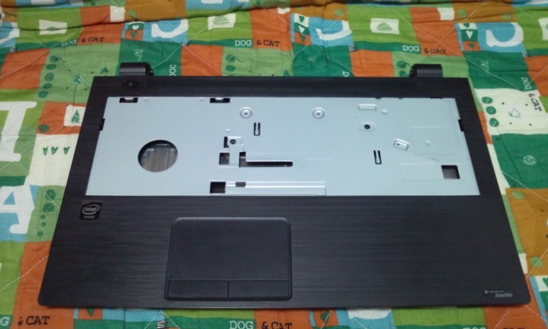 【中古・動作確認品】TOSHIBA dynabook Satellite B35/R キーボード側パネル ①拍卖