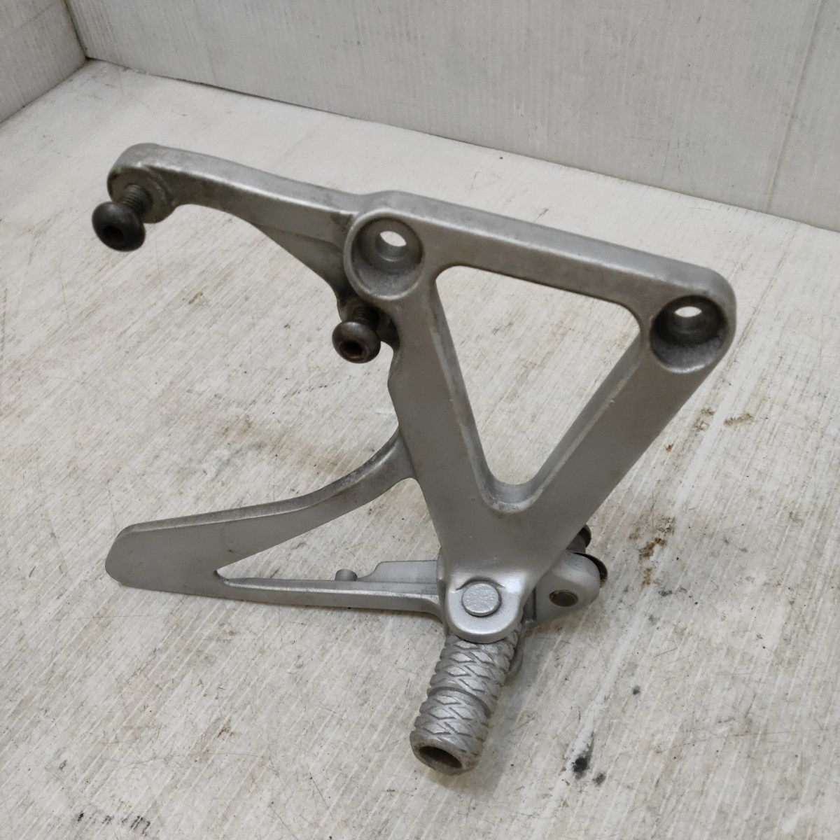 【0612-51】YAMAHA TZM50R ステップ ステッププレート 拍卖