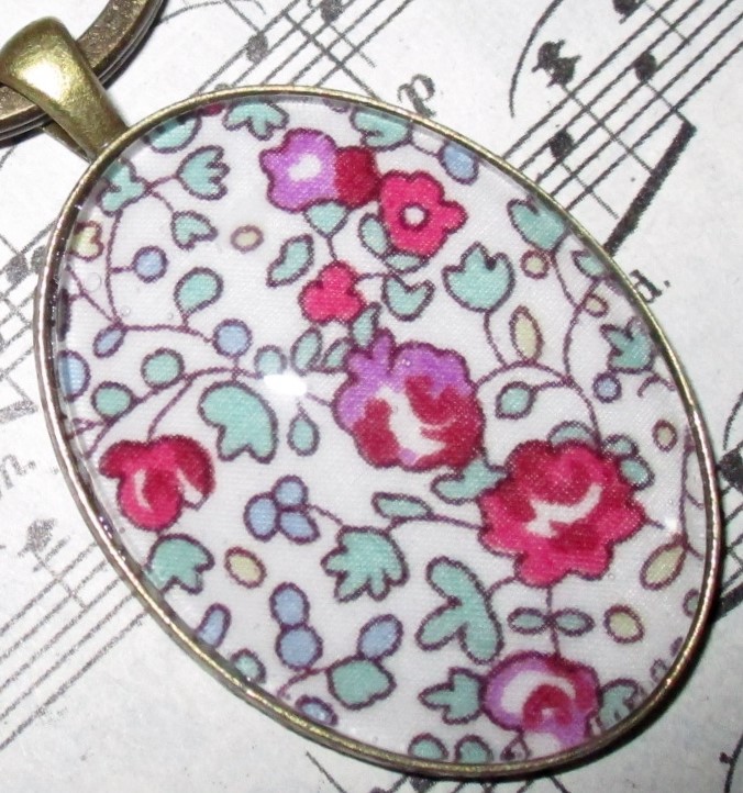 *リバティ Eloise エロイーズ 楕円 キーホルダー*キーリング 2拍卖