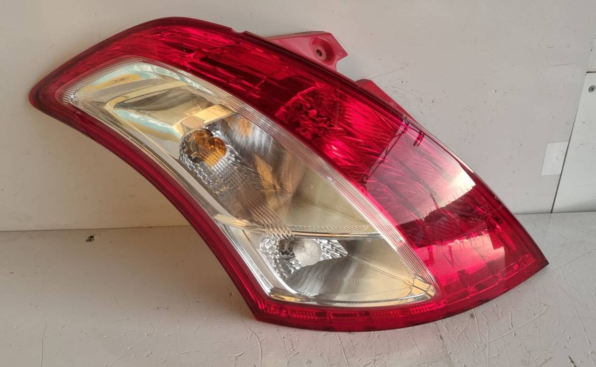 スズキ スイフト ZC72S テールランプ 左拍卖