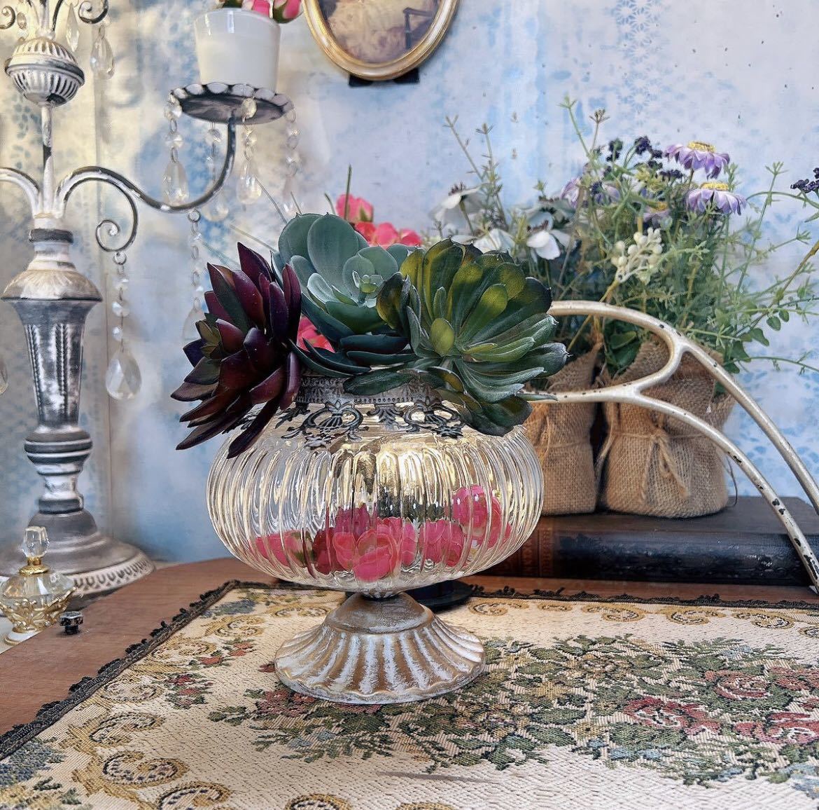 アンティークな部屋 シックでエレガント なガラス器② フラワーベース(ホワイト) #インテリア雑貨 #スタンドグラス 拍卖