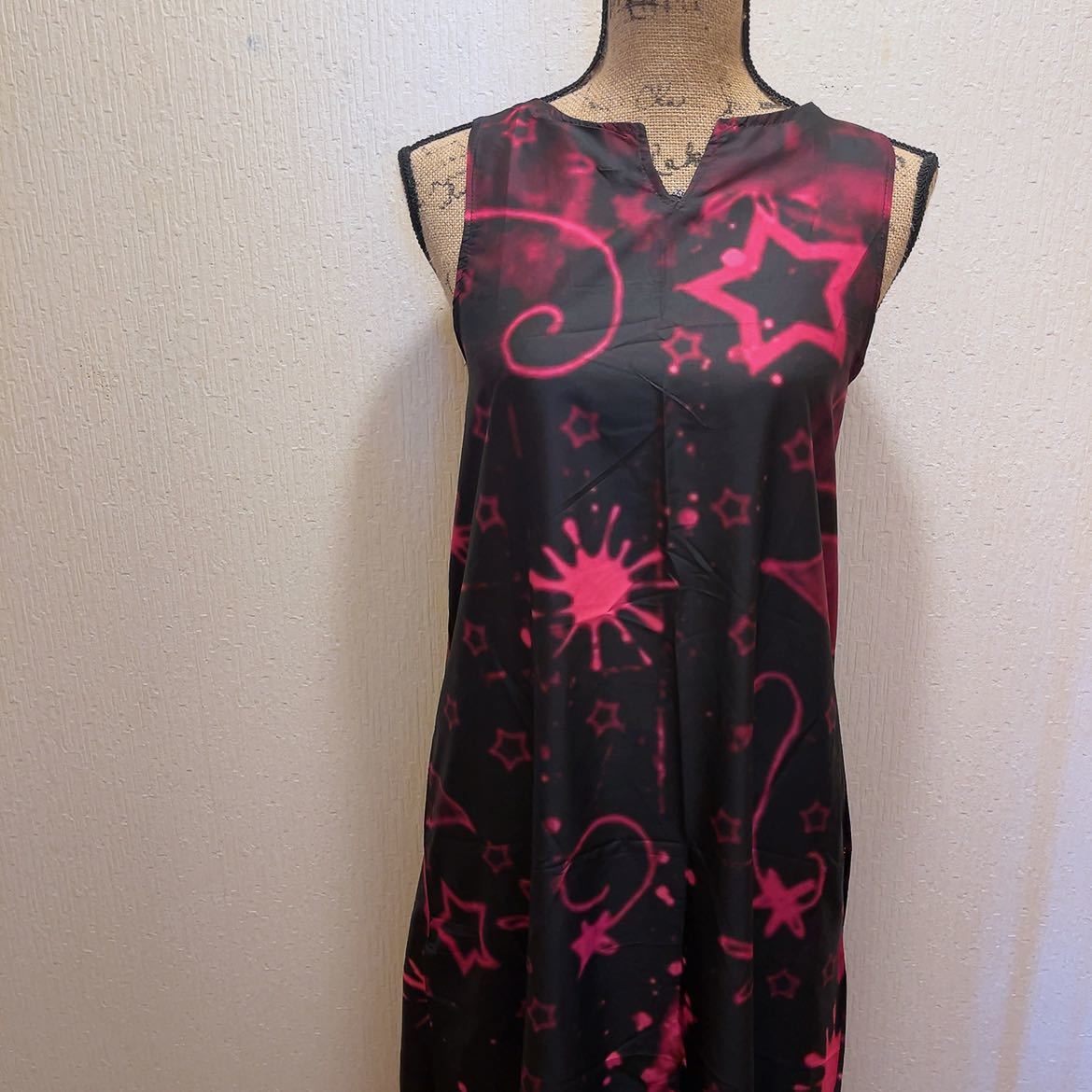 新品★ブラック地★ピンク★星柄★総柄★ロングワンピース★M拍卖