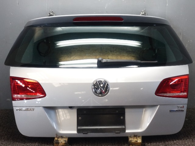 7284 VW パサート ヴァリアント B7 3CCAX リアゲート バックドア LA7W (DE2-3)拍卖
