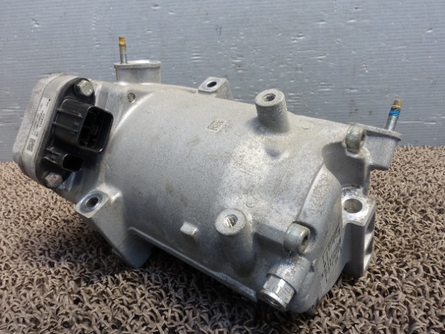 7288 ニッサン リーフ ZE0 ACコンプレッサー エアコンプレッサー拍卖