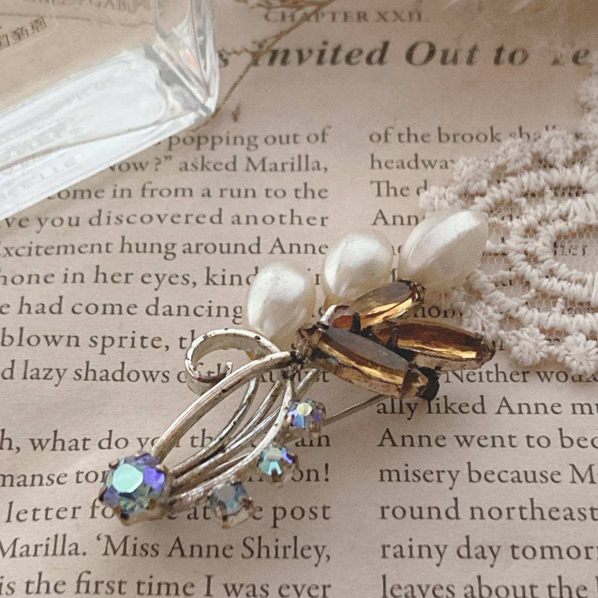 ビンテージブローチ パール 青い石 オレンジの石 シルバー☆vintage jewelry accessories A180拍卖