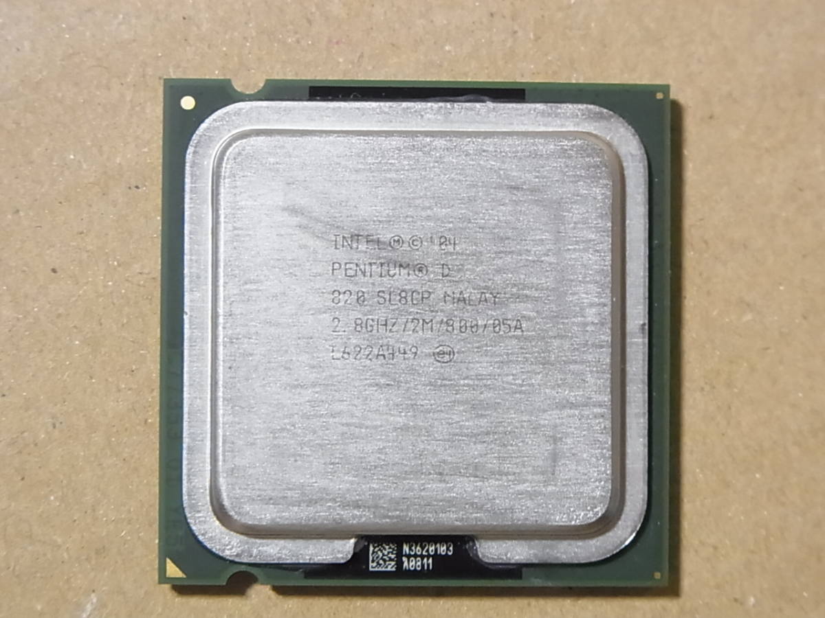 ◎Intel Pentium D 820 SL8CP 2.8GHz/2M/800/05A Smithfield LGA775 2コア (Ci0205)拍卖