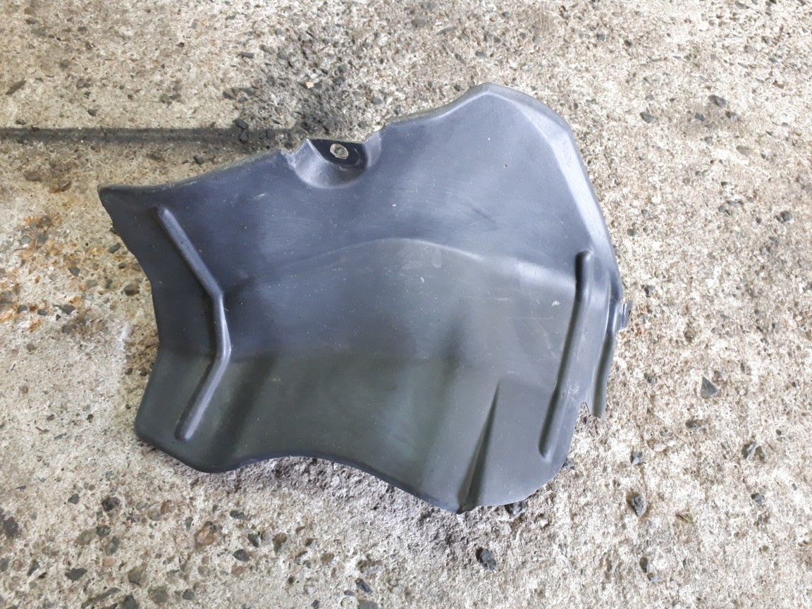 S15シルビア 右リアタイヤハウス内 燃料ホース部インナーカバー No.27拍卖