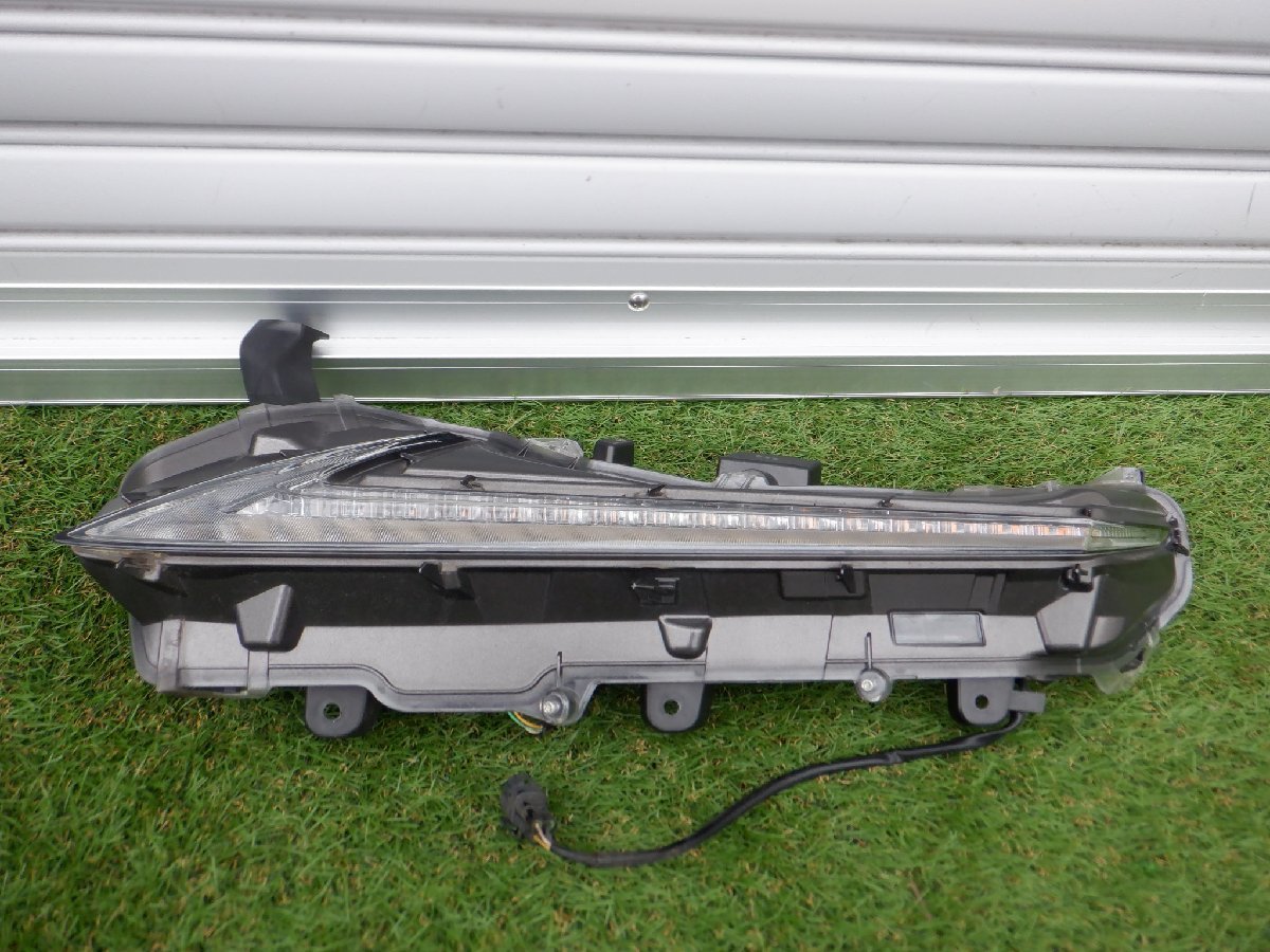 純正 AGZ10 AGZ15 AYZ10 AYZ15 NX300 NX200 前期 クリアランスランプ コーナーランプ ウィンカー 左側 助手席 78-13 美品 点灯確認済み拍卖