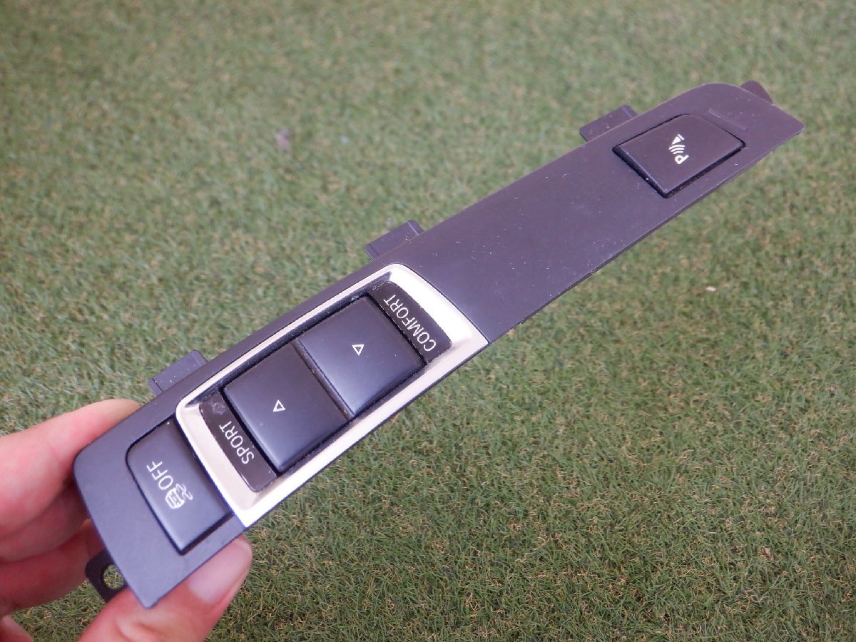 BMW純正 DBA-XG20 F10 523I 5シリーズ 2014年 操作スイッチ 切り替えスイッチ 92029503 m-23-6-552拍卖