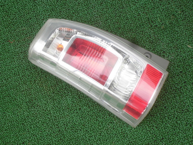タントエグゼ L455S 左テールランプ拍卖