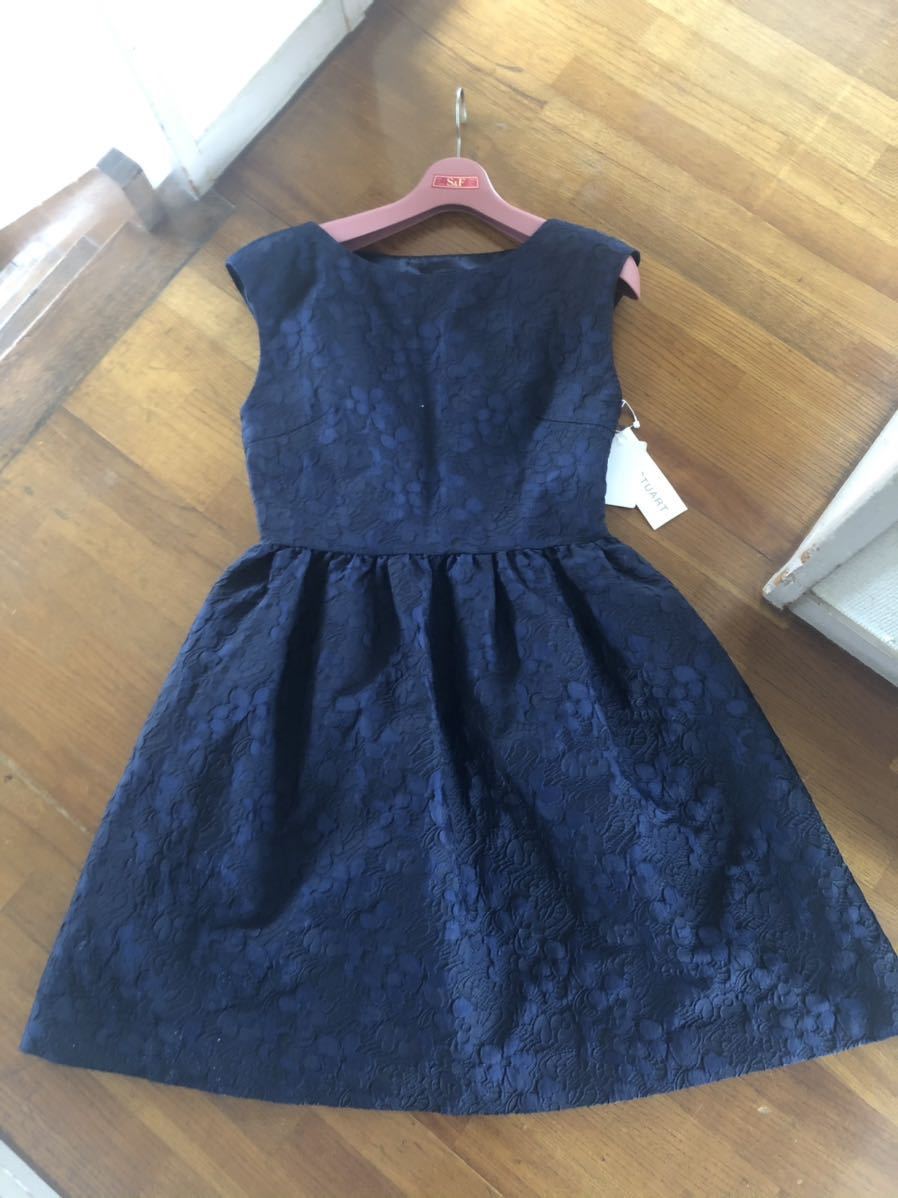 新品タグ付きジルスチュアート フラワージャガードワンピース2拍卖