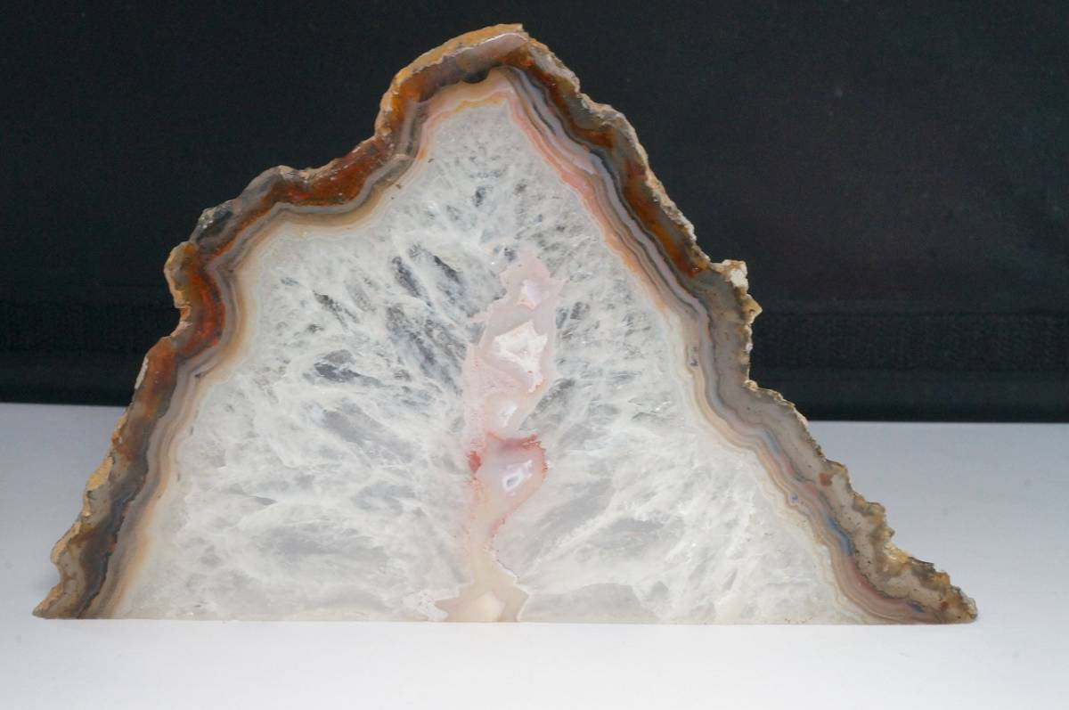 希少!昔の在庫なので上質!縞模様が綺麗な上質ブラジル産瑪瑙・メノウ・めのう・メノー・ピクチャーメノー板原石76g拍卖