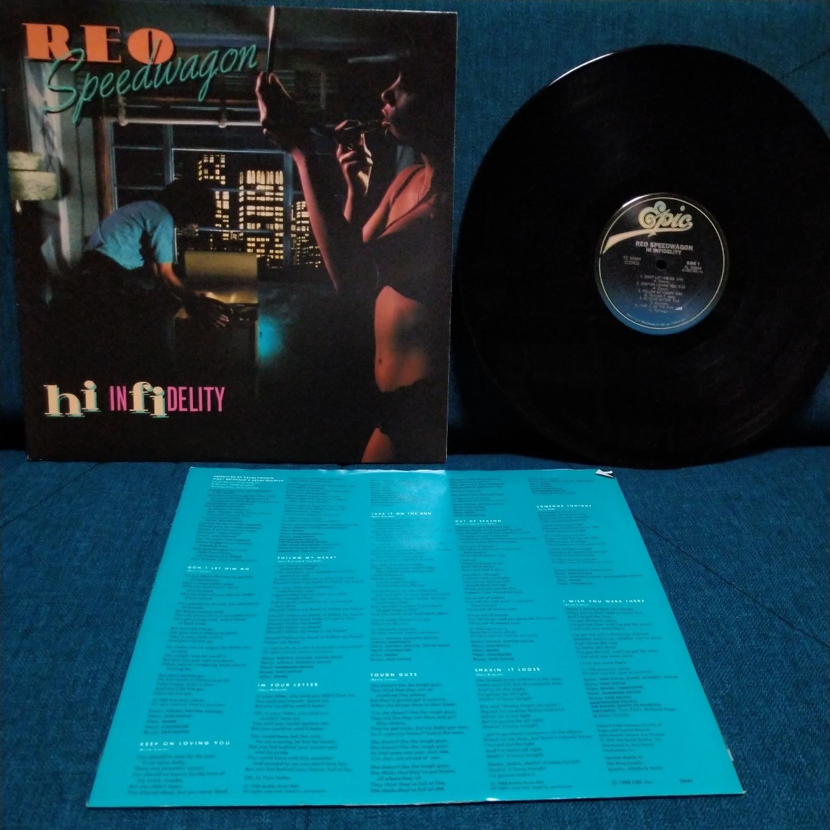 【3000円以上購入で1枚プレゼント!】 LP120 REO Speedwagon アールイーオースピードワゴン Hi Infidelity スリーブ付破れあり拍卖