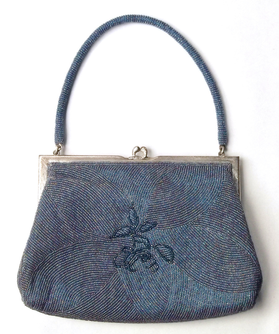 昭和 レトロ ビーズ ハンドバック ジャンク品 ビーズ細工 ガラス 刺繍 手芸 青色系 虹彩 ビンテージ がま口 ビンテージ拍卖