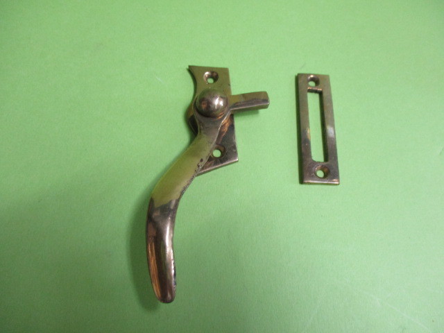 〇 真鍮レトロ 窓締まり(中) ビス不付 新品 1個¥3000から 送料¥185拍卖