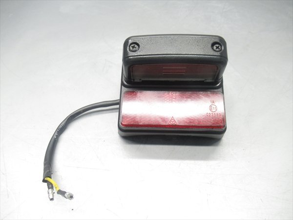 F1R5-0601 ホンダ スーパーカブ50 ナンバー灯 反射板 【AA04-302~ (NBC50BNC 4速セル付 FIモデル) 動画有】拍卖