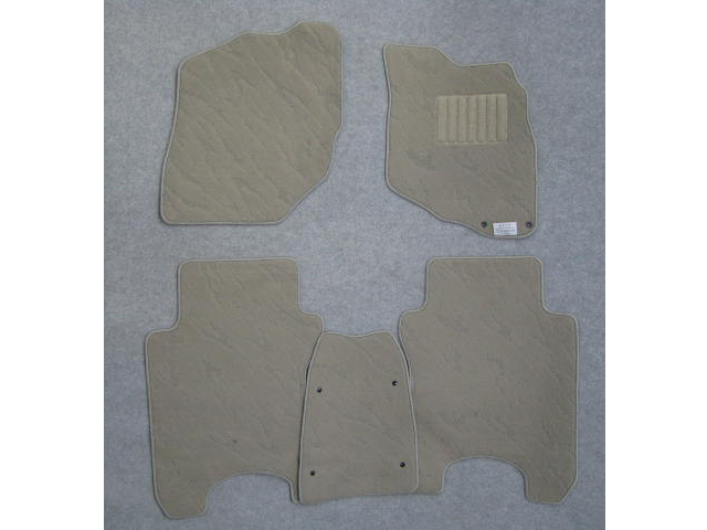 新品 フィット アリア ディーラー採用 フロアマット 1台分 セット ヒールパッド付 FIT ARIA 未装着 GD系 社外 フロアカーペットマット #022拍卖