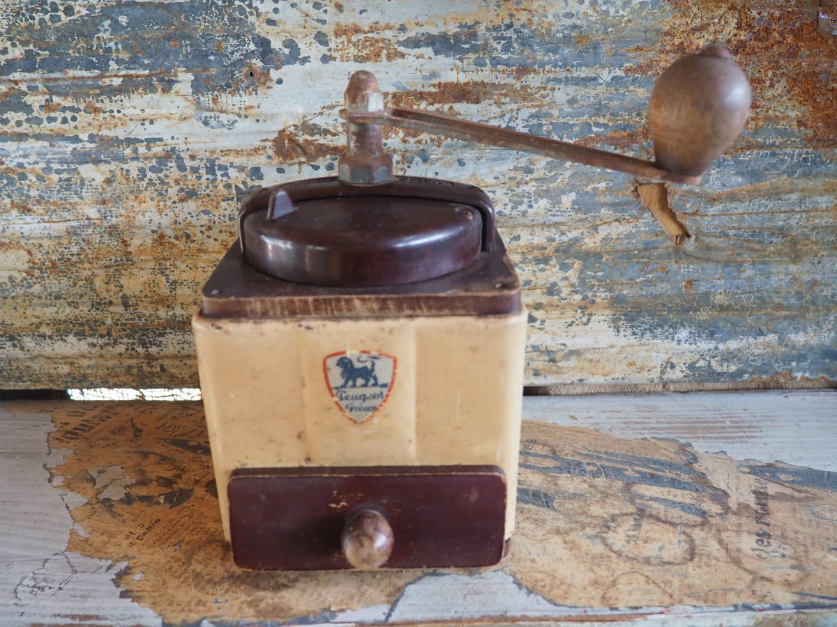 【フランス蚤の市Peugeotコーヒーミル】古道具アンティーク喫茶店ドリッパーカフェポットインテリア店舗什器メタルバー薪ストーブキッチン拍卖