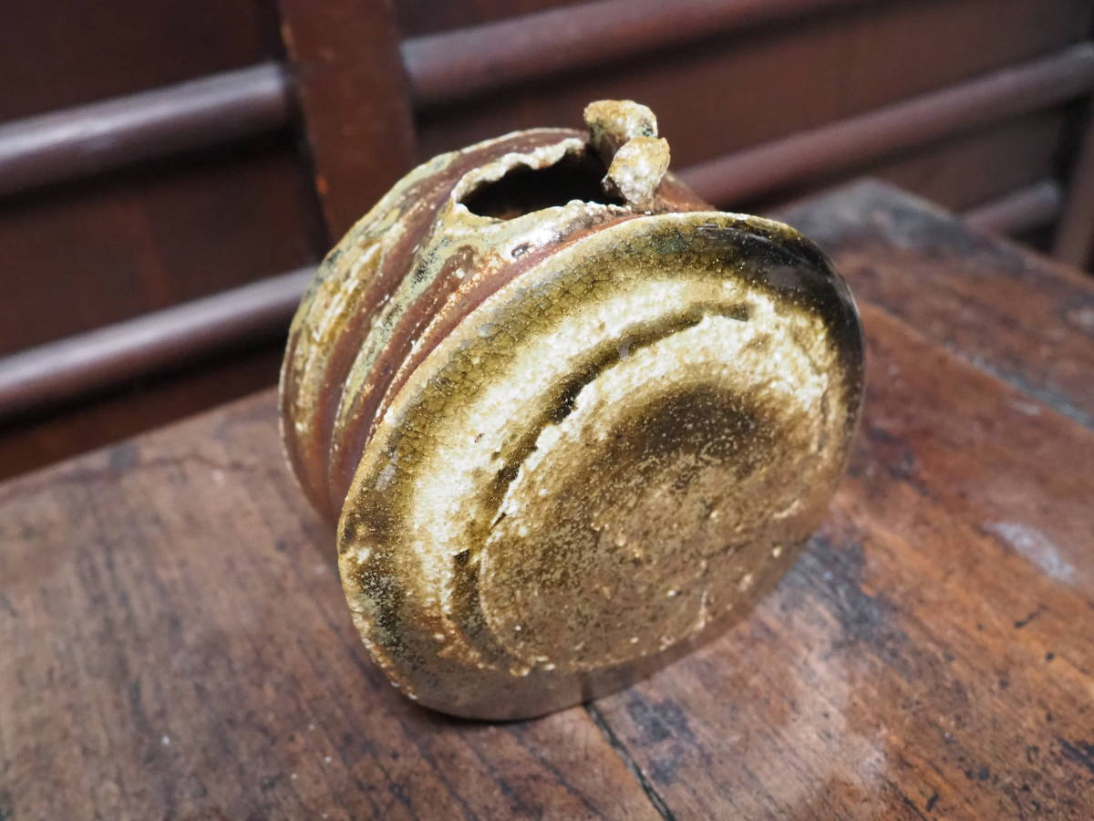 【焼き締め備前自然釉花入れ】花瓶壷茶道華道寿司屋料亭信楽割烹花器懐石旅館民宿御造り刺身常滑穴窯薪窯陶芸焼き物長角皿拍卖