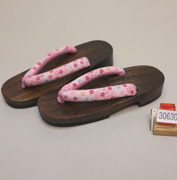 下駄 焼き 桐下駄 女性用 フリーサイズ 適合足サイズ23.5cm~24.5cm 新品(株)安田屋 NO30630拍卖