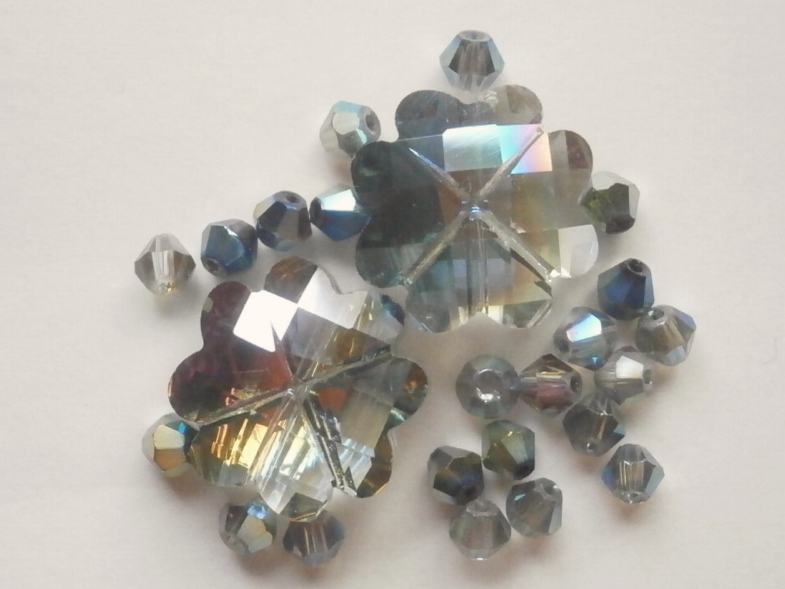 ガラスビーズ★クローバ★モスグリーン系★a拍卖