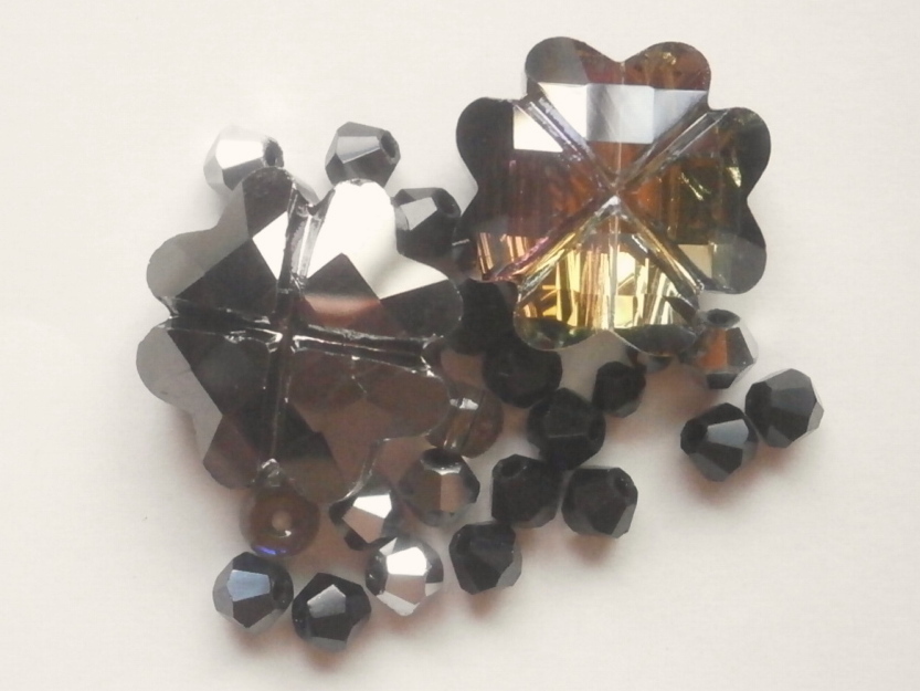 ガラスビーズ★クローバ★ブラック系★E拍卖