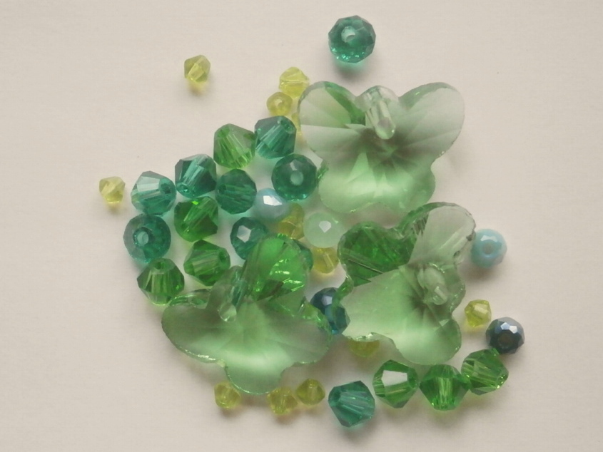 ガラスビーズ★蝶々★1つ穴★グリーン系★D拍卖