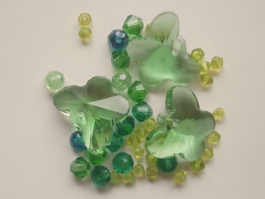 ガラスビーズ★蝶々★1つ穴★グリーン系★F拍卖