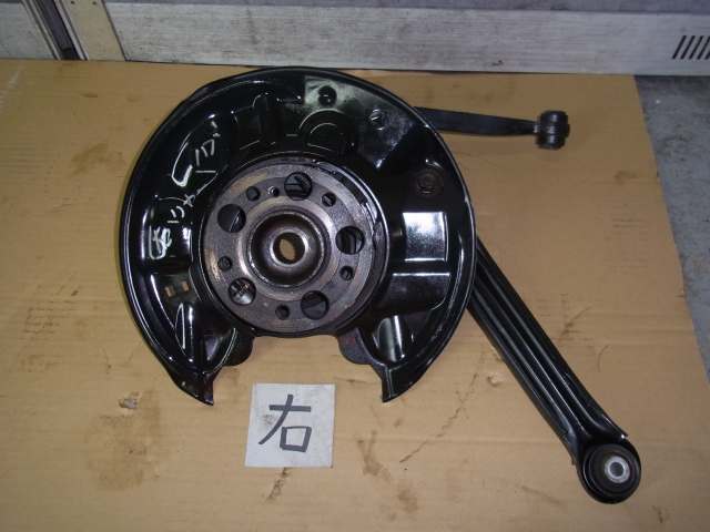 C200 コンプレッサー ベンツ右リア ナックル 16637拍卖