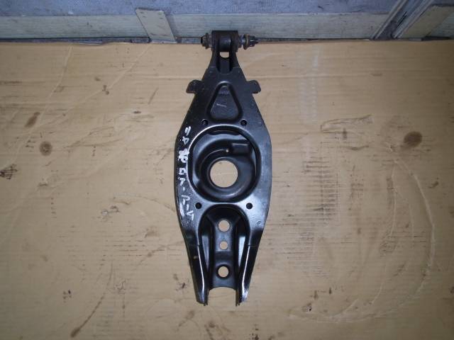 ベンツ C200 コンプレッサー右リア ロアアーム 16642拍卖