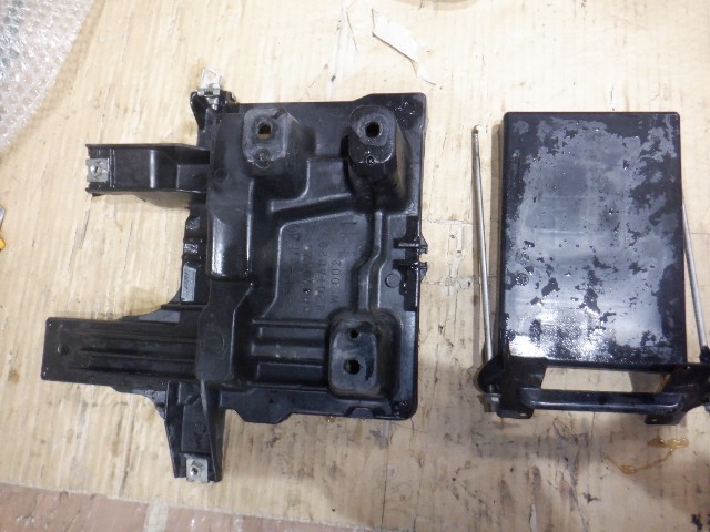 HD1641 Z27AG コルト ラリーアート バージョンR 純正 バッテリーケース 43068拍卖