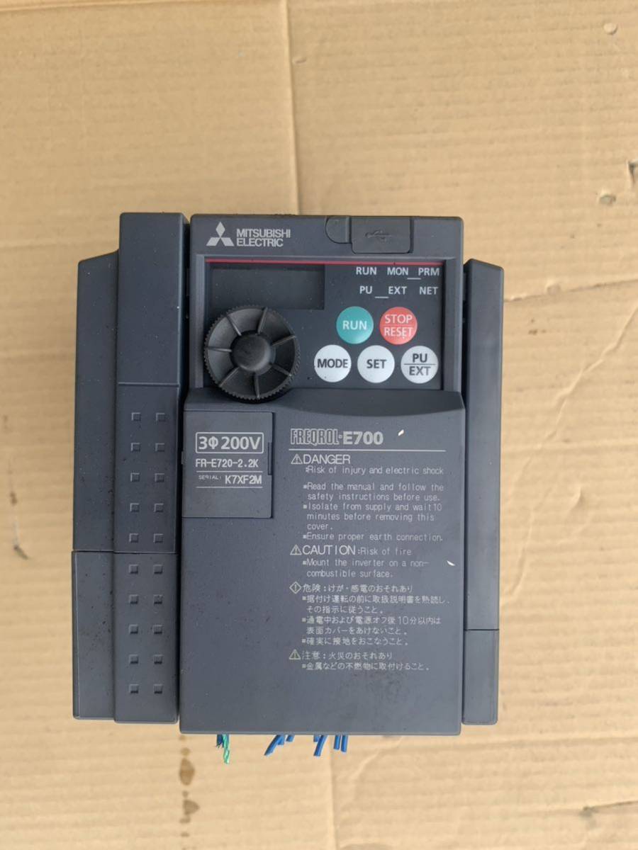 X030 三菱電機 MITSUBISHI 三菱インバータ FR-E720-2.2K 中古現状品拍卖