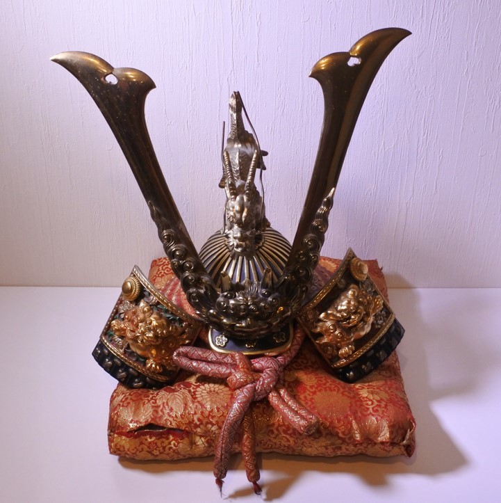 マニア必見 希少 昭和 アンティーク 兜 カブト 記念 大谷翔平 アンティーク 20230604 mriysyk h 0529拍卖