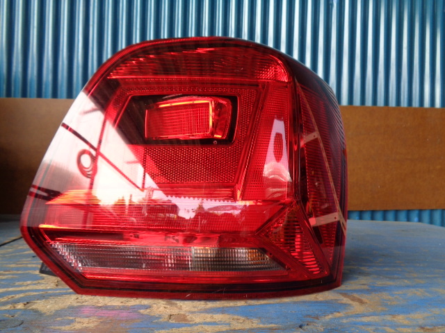 AZ416 VW ポロ テールライト 右 6C0945096拍卖