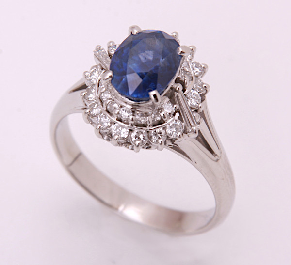 《質屋出品》Pt900★天然サファイア2.40ct+ダイアモンドリング★C-5878拍卖