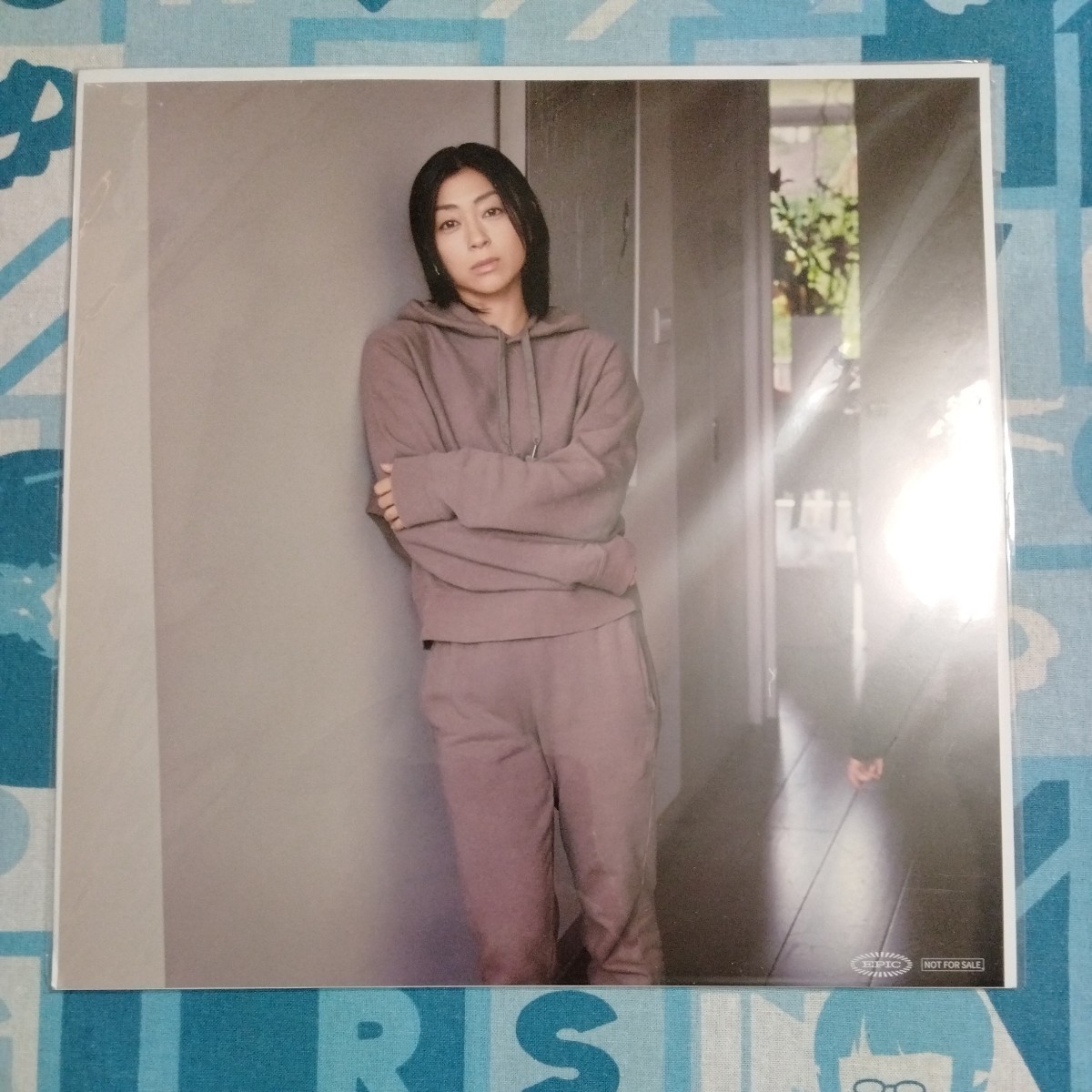 宇多田ヒカル BADモード Amazon限定 デカジャケット 色紙サイズ 未開封新品 非売品拍卖