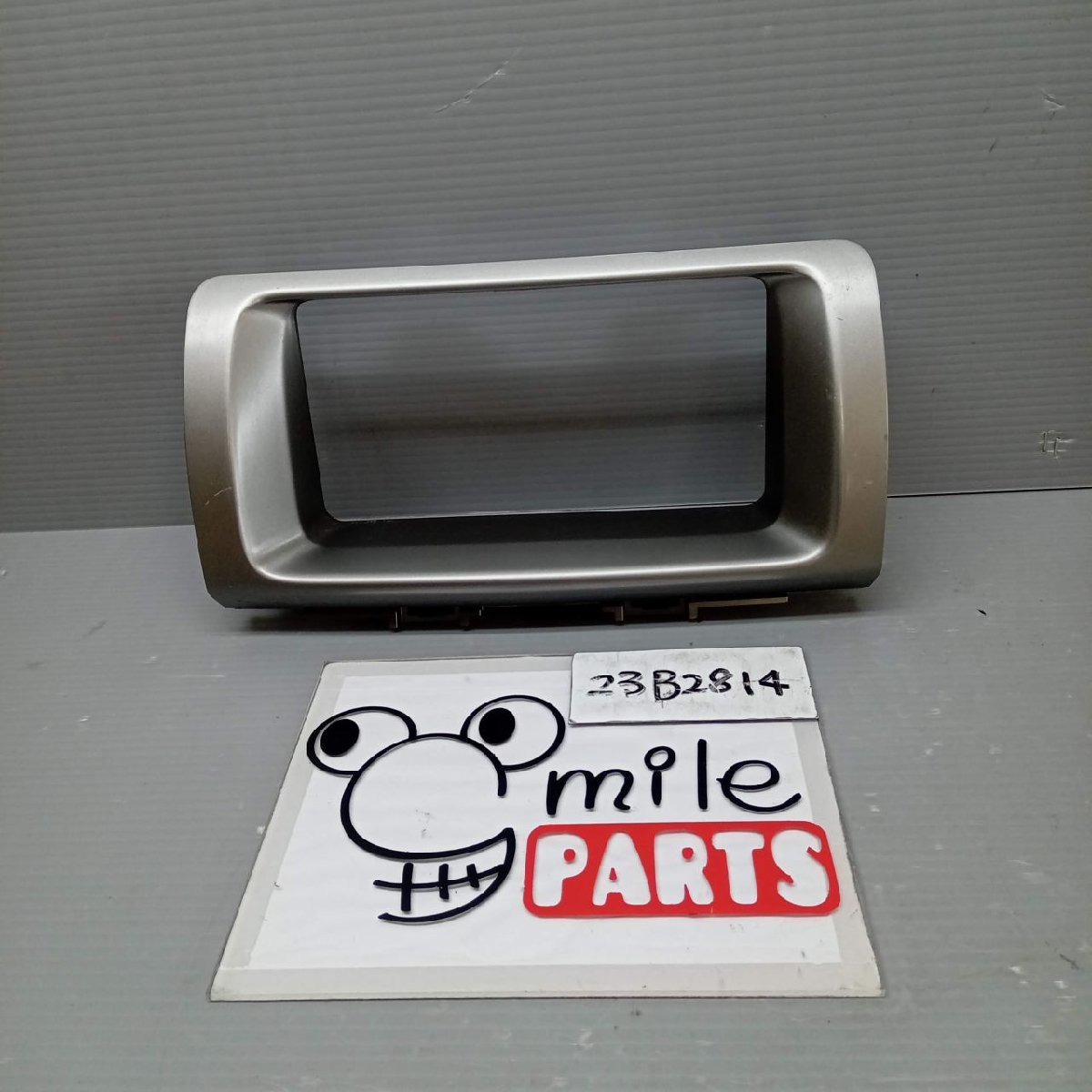 QNC25/QNC20 bB 純正 オーディオパネル 1A1-17-8/23B2814*同梱不可拍卖