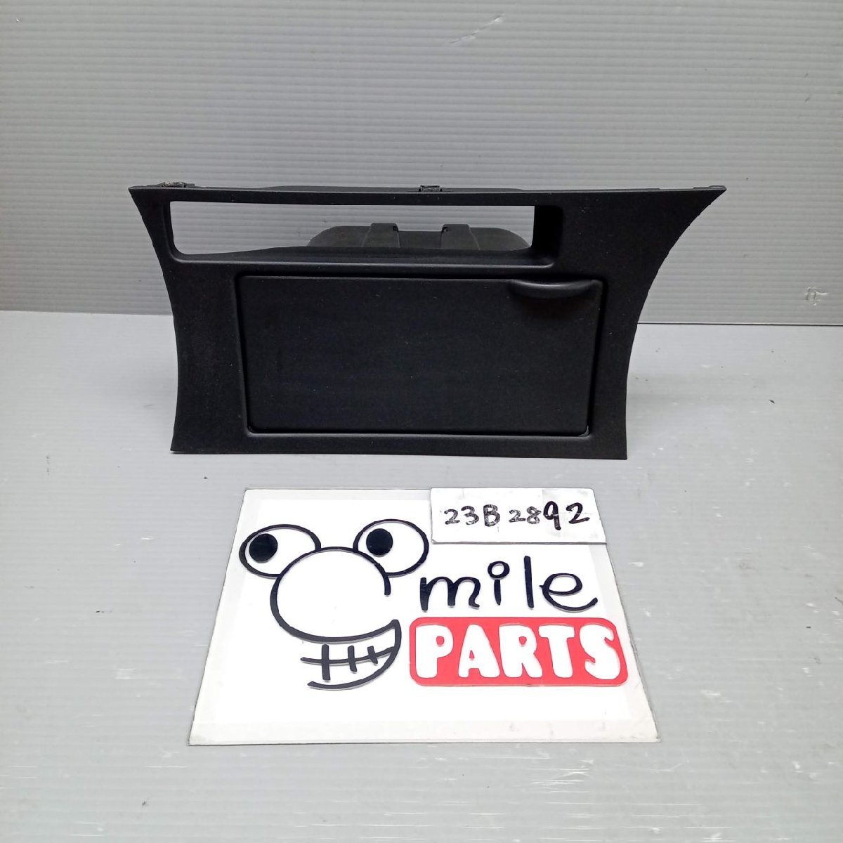 BLFFW アクセラ 純正 コンソール部ドリンクホルダー 1D1-2-8/23B2892*同梱不可拍卖