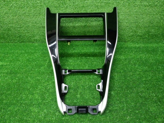 トヨタ 60系 ハリアー センターパネル カラー黒 230615043拍卖