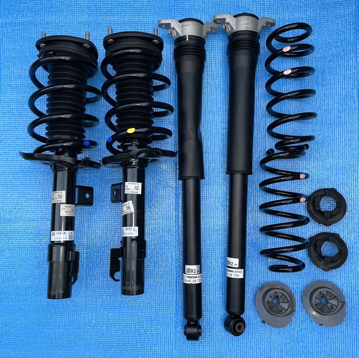 ☆新車外し品☆ MAZDA マツダ MX30 DREJ3P 純正 サスペンションキット サスキット ショック アブソーバー スプリング 車検 リフレッシュ 1拍卖