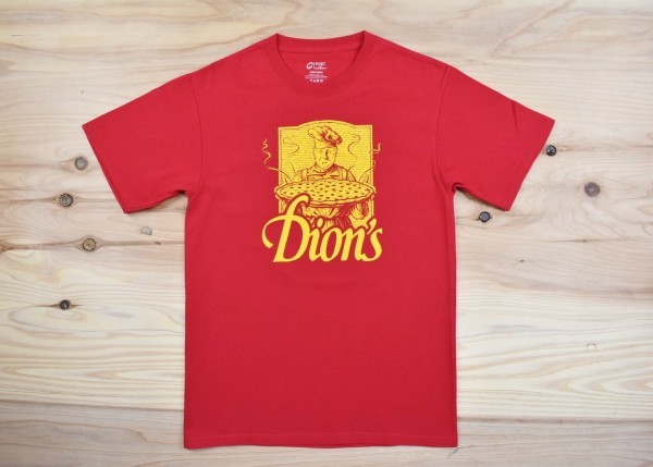 レアUSA古着 Dion's ロゴ Tシャツ sizeS 赤 レッド 企業 会社ピザ レストラン Pizza 飲食 アメリカ アメカジ PORT AND COMPANY拍卖
