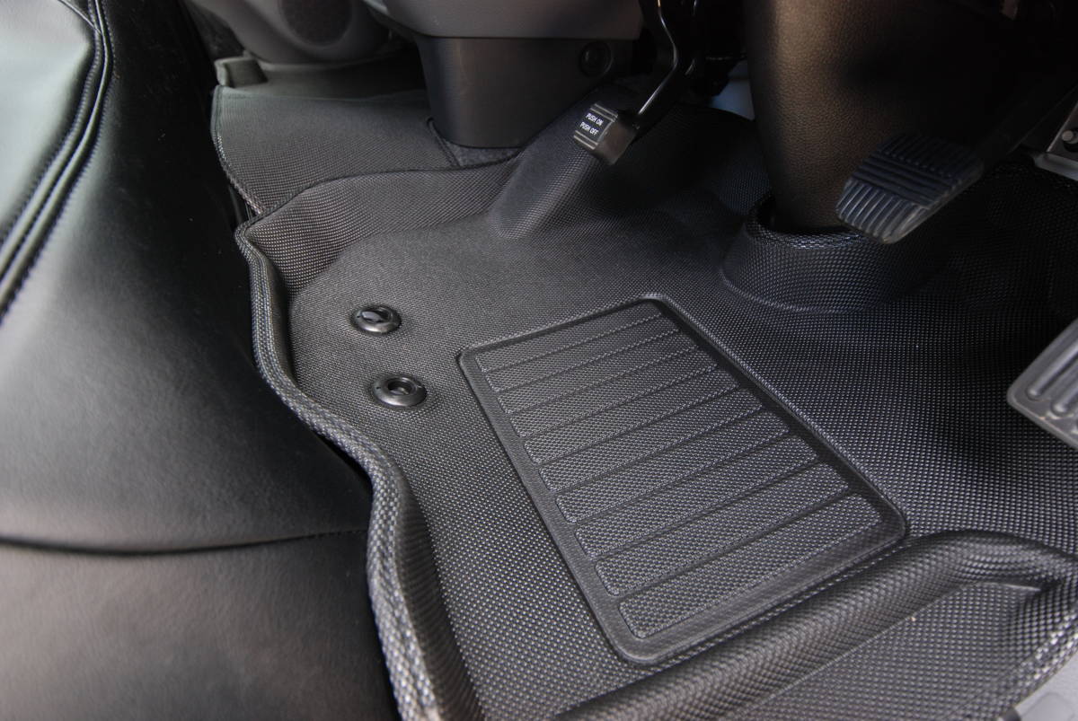 日産新型キァラバン NV350キァラバンGX専用立体府フロアーマットフロントのみ3ピース新品未使用SHINKE製拍卖