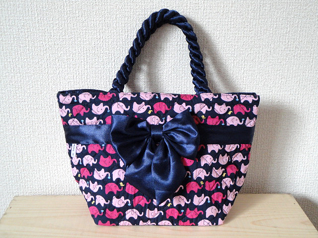 象柄プリントのバッグ 新品◆幅30㎝ 高さ21㎝◆タイ王国製 送料込み拍卖