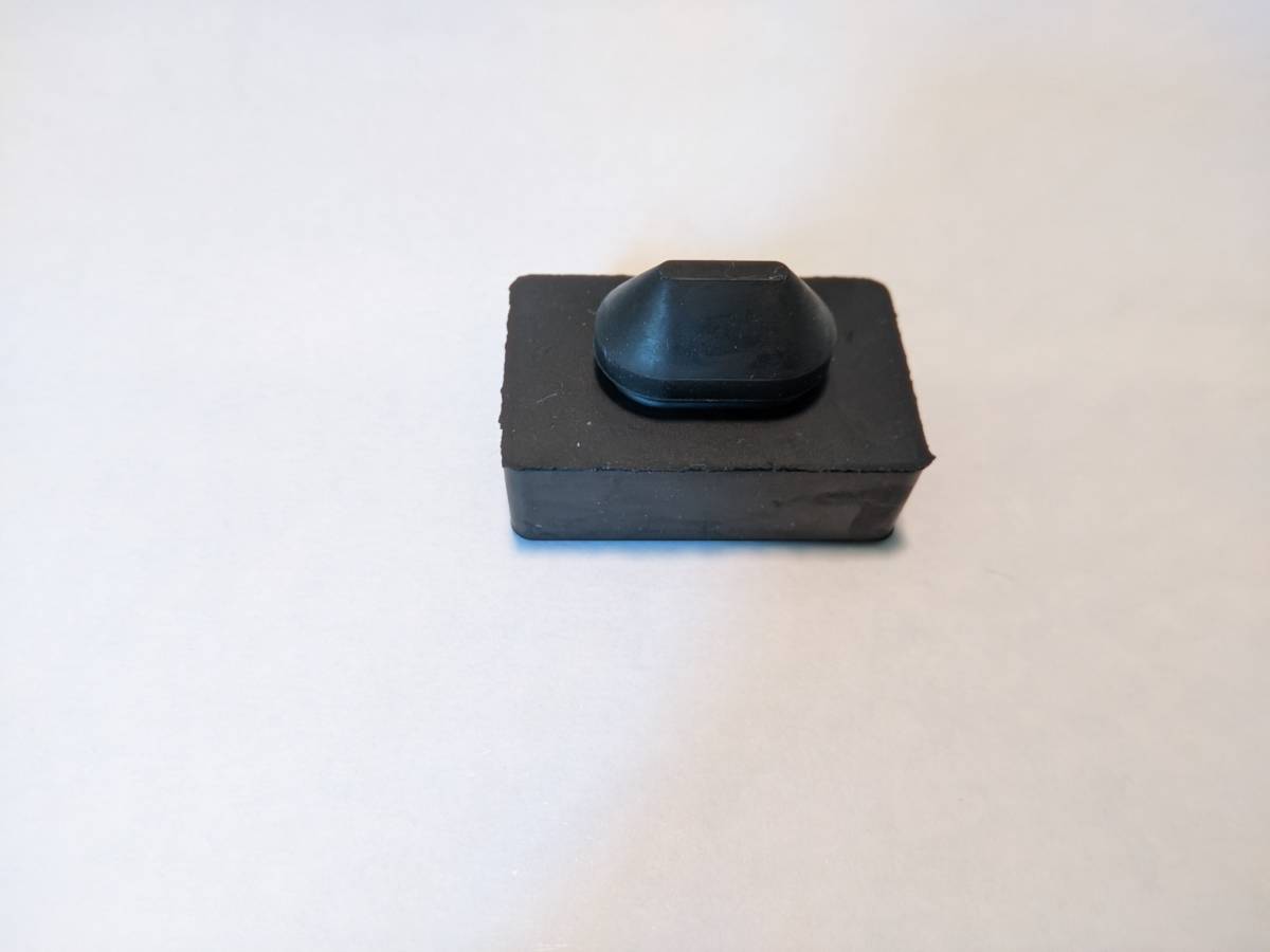 【新品】500SS用 シート裏のダンパー H1 マッハ拍卖